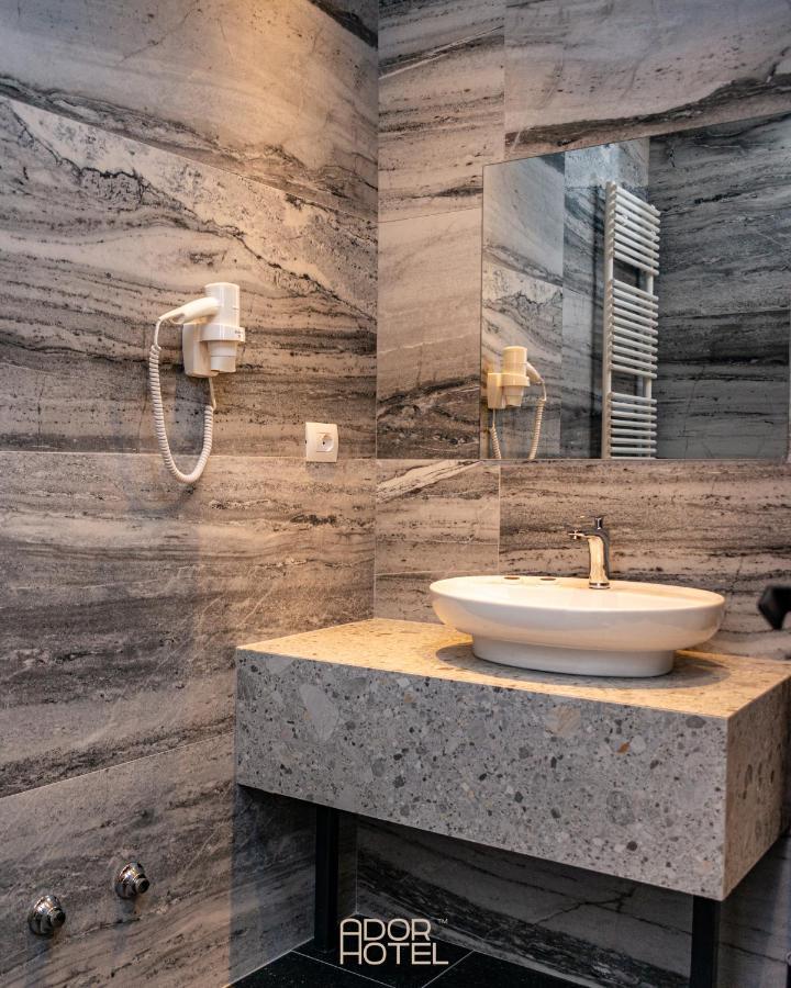 Ador Hotel North Mitrovica المظهر الخارجي الصورة
